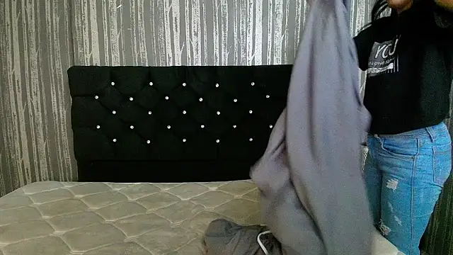 Alicee Moonn online show from 04.24.26