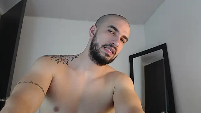 Snapshot of SouthernMilk chatting on 09.15.25 SouthernMilk online show from 09.15.25