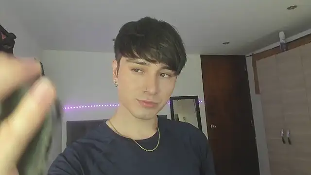 Snapshot of stevve_14 chatting on 11.07.25 stevve 14 online show from 11.07.25