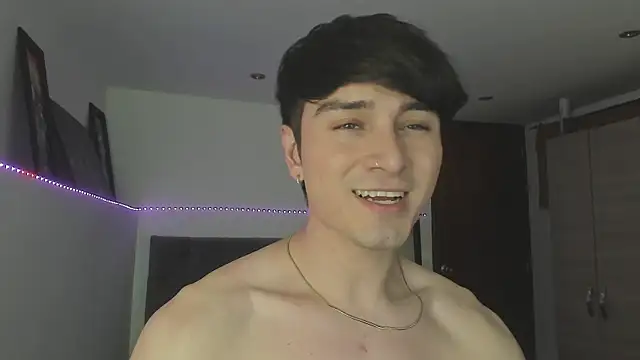 Snapshot of stevve_14 chatting on 11.23.25 stevve 14 online show from 11.23.25