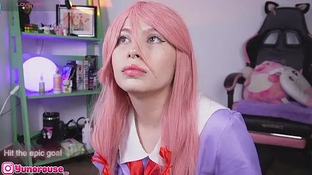 Snapshot of YunoRose_ chatting on 10.26.25 YunoRose online show from 10.26.25