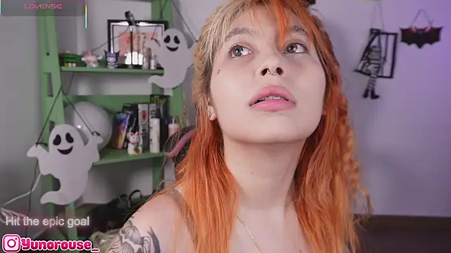 Snapshot of YunoRose_ chatting on 11.04.25 YunoRose online show from 11.04.25