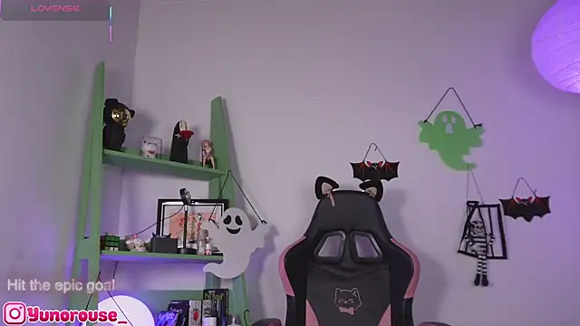 Snapshot of YunoRose_ chatting on 11.06.25 YunoRose online show from 11.06.25