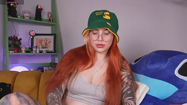 Snapshot of YunoRose_ chatting on 01.18.26 YunoRose online show from 01.18.26