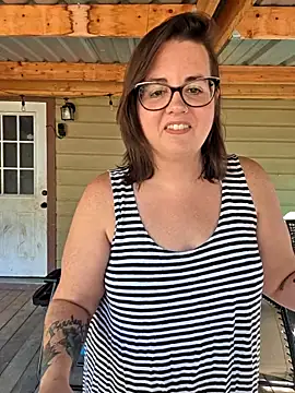 Snapshot of valeriejane chatting on 10.17.25 valeriejane online show from 10.17.25