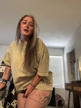 Alix Valentine online show from 04.27.26