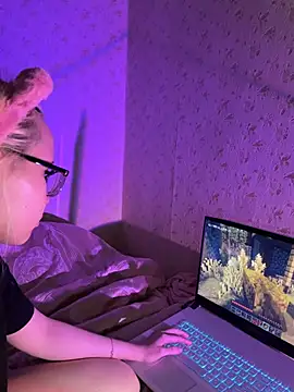 Snapshot of AsiaVegas chatting on 02.05.26 AsiaVegas online show from 02.05.26