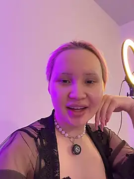 Snapshot of AsiaVegas chatting on 03.22.26 AsiaVegas online show from 03.22.26