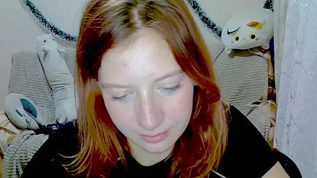 Lily Ember online show from 12.17.25