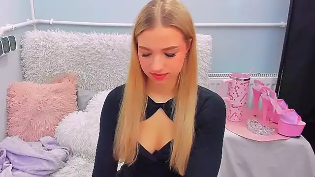 EvetteRose online show from 02.08.26