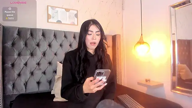 Snapshot of Anya_Belth chatting on 03.18.26 Anya Belth online show from 03.18.26