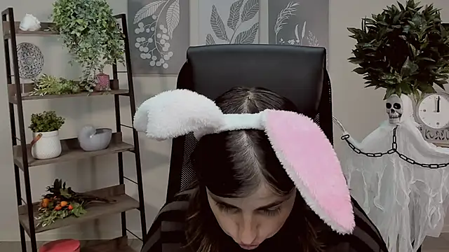 MartaEdams online show from 11.06.25