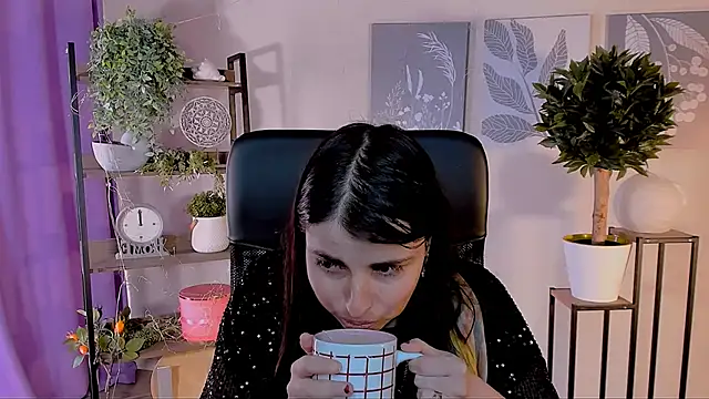 MartaEdams online show from 04.28.26