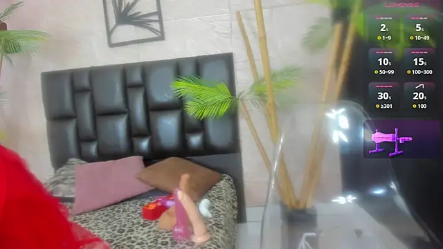 Snapshot of karlarusso chatting on 09.12.25 karlarusso online show from 09.12.25