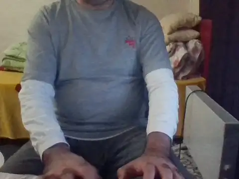 Snapshot of st206boy chatting on 10.01.25 st206boy online show from 10.01.25