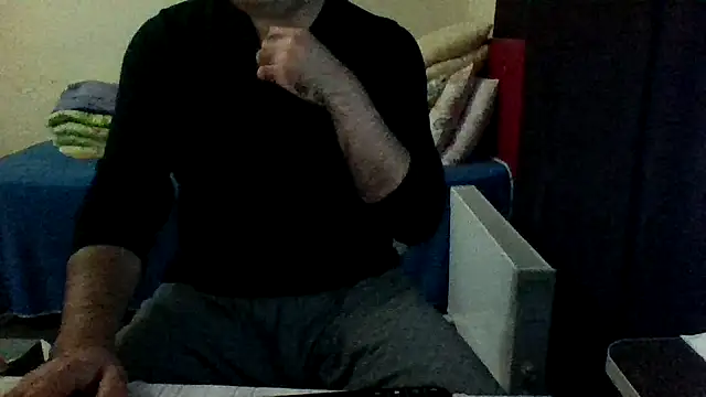 Snapshot of st206boy chatting on 11.30.25 st206boy online show from 11.30.25