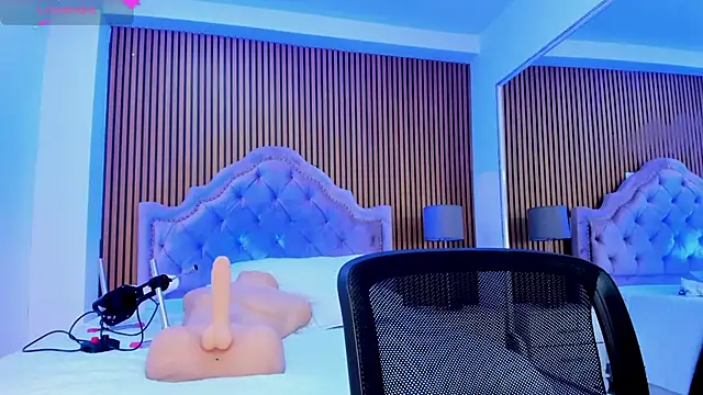 SelenaStonne online show from 11.16.25