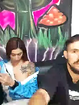 parejajuguetona420 online show from 04.28.26