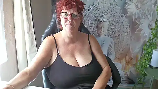 Snapshot of -Curvy- chatting on 07.29.26 -Curvy- online show from 07.29.26