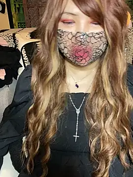 xoxLILxMELOxox online show from 10.25.25