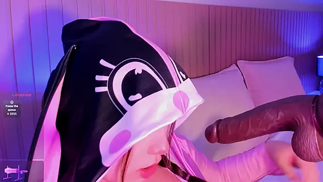 Snapshot of Amara_melodi chatting on 03.10.26 Amara melodi online show from 03.10.26