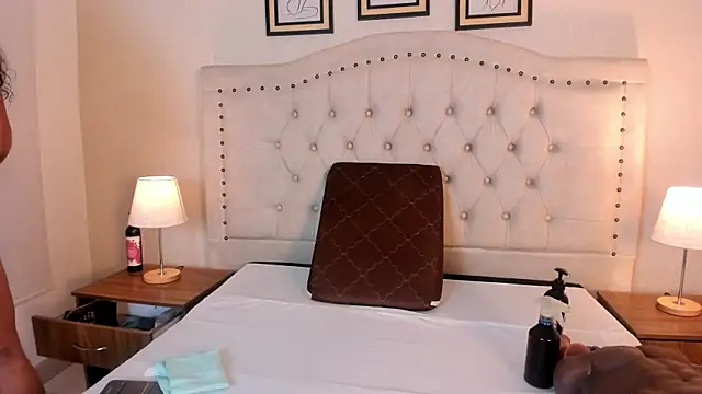 Snapshot of vivi_ruby chatting on 03.25.26 vivi ruby online show from 03.25.26