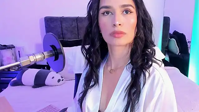Taylormaxwell online show from 04.21.26