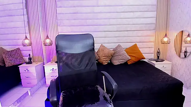 Snapshot of VictoriaaBlair chatting on 03.10.26 VictoriaaBlair online show from 03.10.26