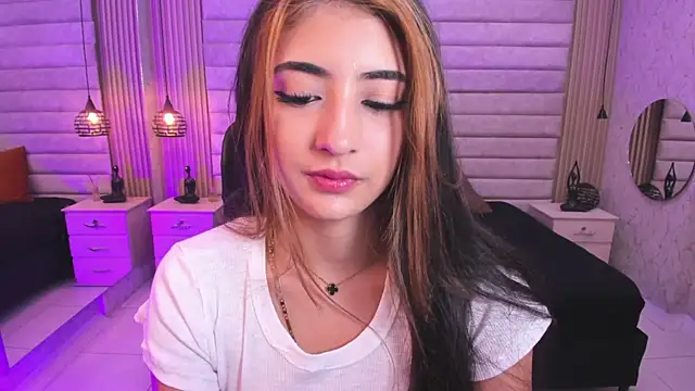 VictoriaaBlair online show from 05.19.26