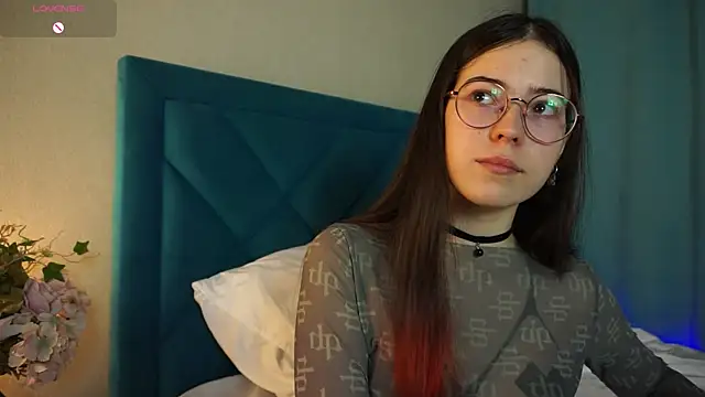 ywixos online show from 10.26.25