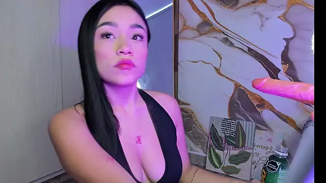 Eva cutte online show from 08.06.26