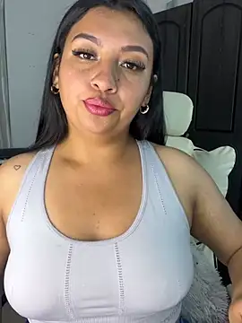 Issa Santana online show from 07.10.26