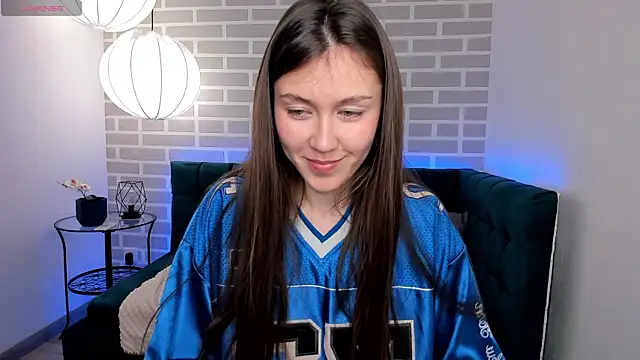 Tina Porter online show from 11.08.25