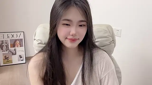 Snapshot of suki-1 chatting on 02.25.26 suki-1 online show from 02.25.26