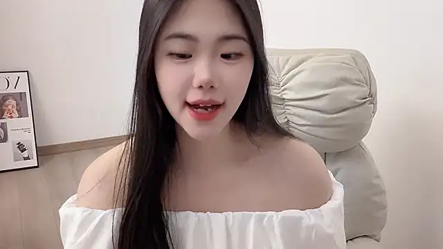 Snapshot of suki-1 chatting on 03.12.26 suki-1 online show from 03.12.26