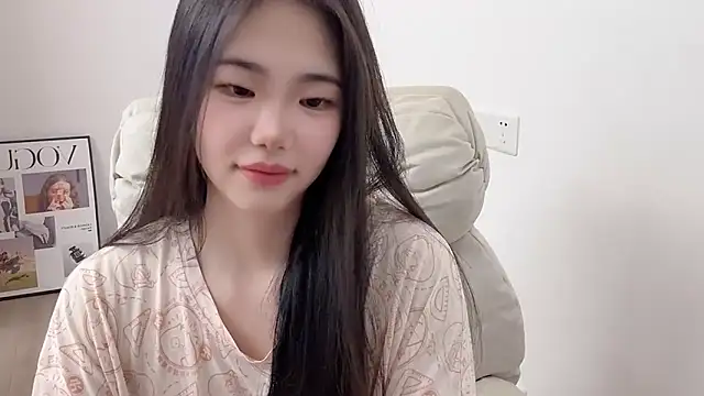 Snapshot of suki-1 chatting on 06.18.26 suki-1 online show from 06.18.26