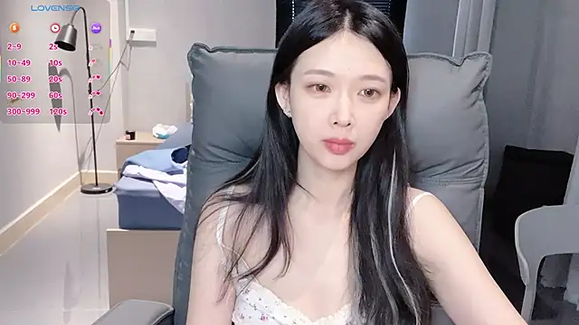 NiNi-baby520 online show from 11.20.25