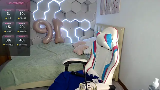 Snapshot of aliicemeow chatting on 06.03.26 aliicemeow online show from 06.03.26