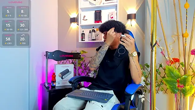  taylor black online show from 07.23.26