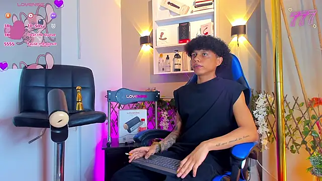  taylor black online show from 07.30.26