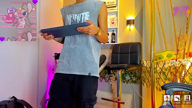  taylor black online show from 08.03.26