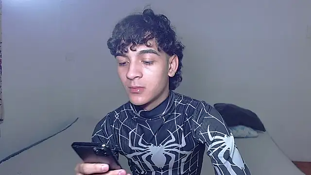 Snapshot of Sam_Cute3 chatting on 10.30.25 Sam Cute3 online show from 10.30.25