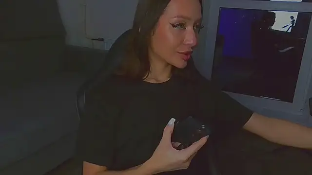 Snapshot of Lisa_Shultz chatting on 07.18.26 Lisa Shultz online show from 07.18.26
