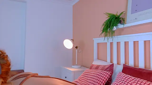 Snapshot of BelaMiller_ chatting on 09.13.25 BelaMiller  online show from 09.13.25