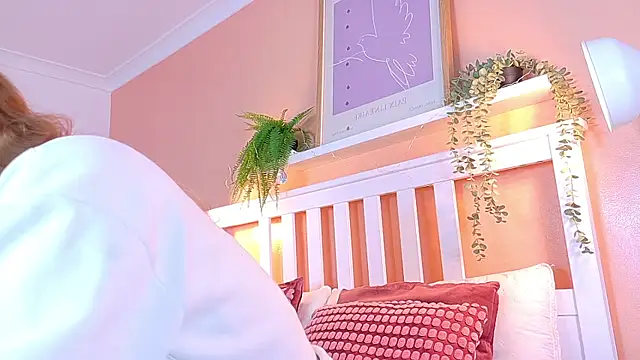 Snapshot of BelaMiller_ chatting on 10.14.25 BelaMiller  online show from 10.14.25