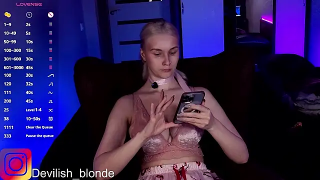 HitchcocianBlonde online show from 03.10.26