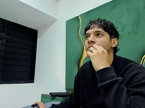 Snapshot of Jhosepmen chatting on 12.15.25 Jhosepmen online show from 12.15.25