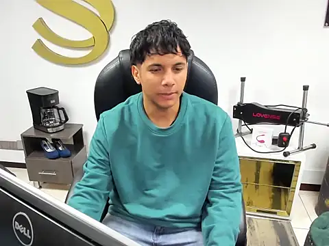 Snapshot of Jhosepmen chatting on 01.06.26 Jhosepmen online show from 01.06.26