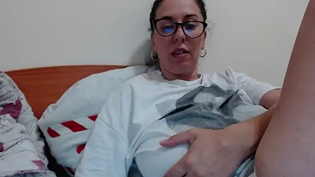 Snapshot of jollene chatting on 05.31.26 jollene online show from 05.31.26