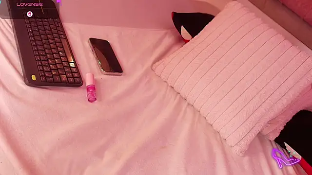 MylaDreams online show from 07.14.26